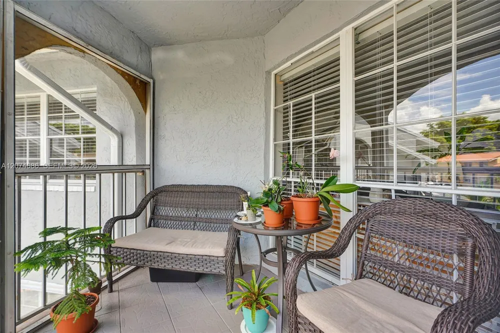 15645 SW 74th Cir Dr #6-5 Miami, FL 33193