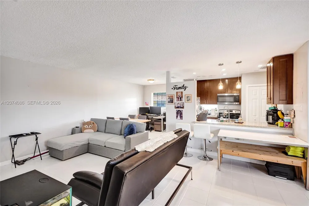 15645 SW 74th Cir Dr #6-5 Miami, FL 33193