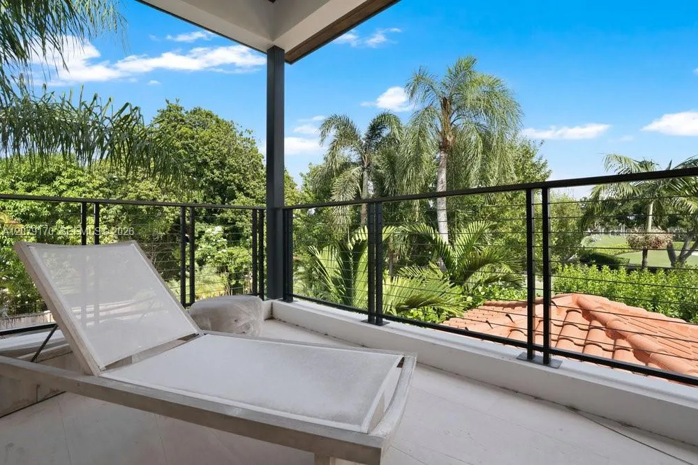 5831 Alton Rd Miami Beach, FL 33140
