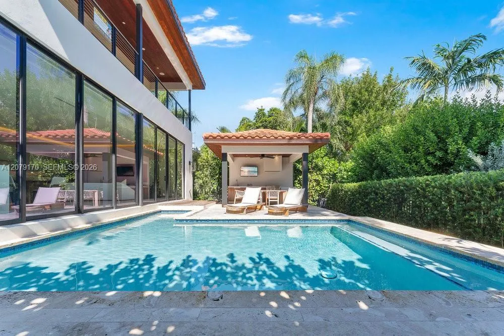 5831 Alton Rd Miami Beach, FL 33140