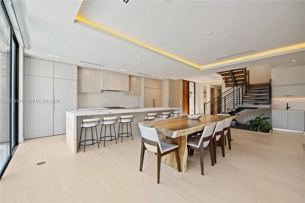 5831 Alton Rd Miami Beach, FL 33140