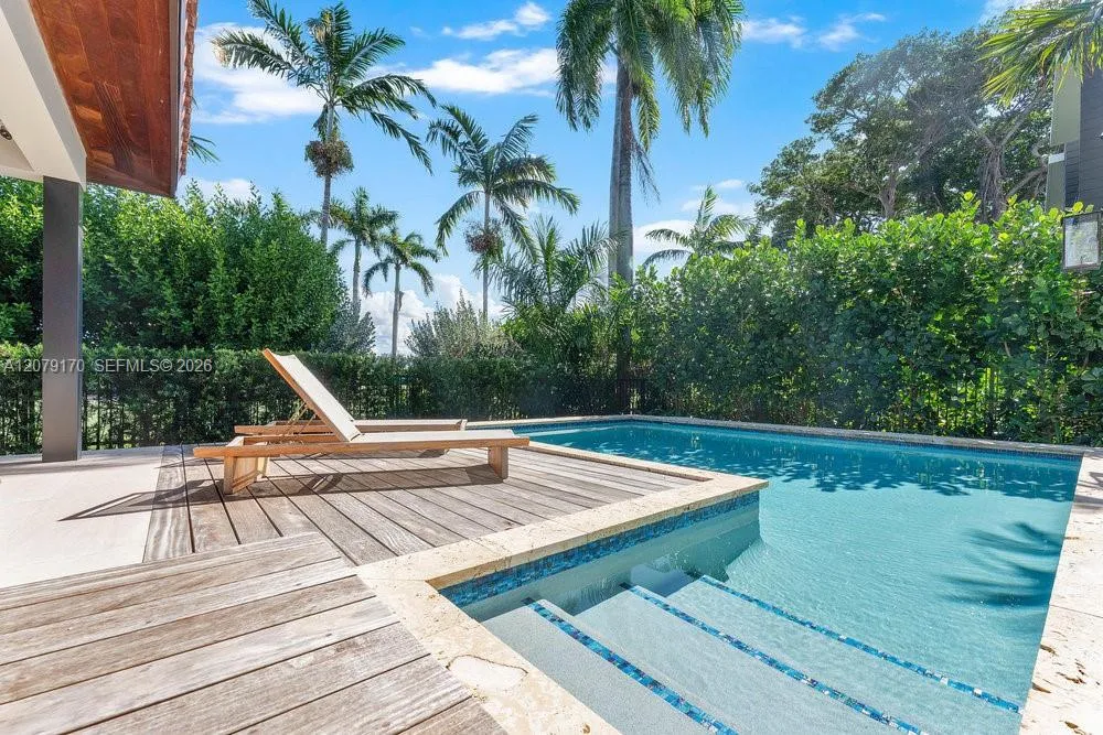 5831 Alton Rd Miami Beach, FL 33140