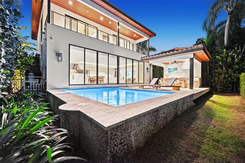 5831 Alton Rd Miami Beach, FL 33140