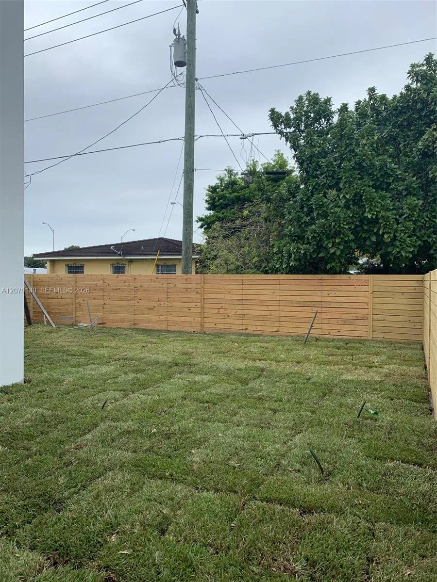 803 E 28th St #803 Hialeah, FL 33013