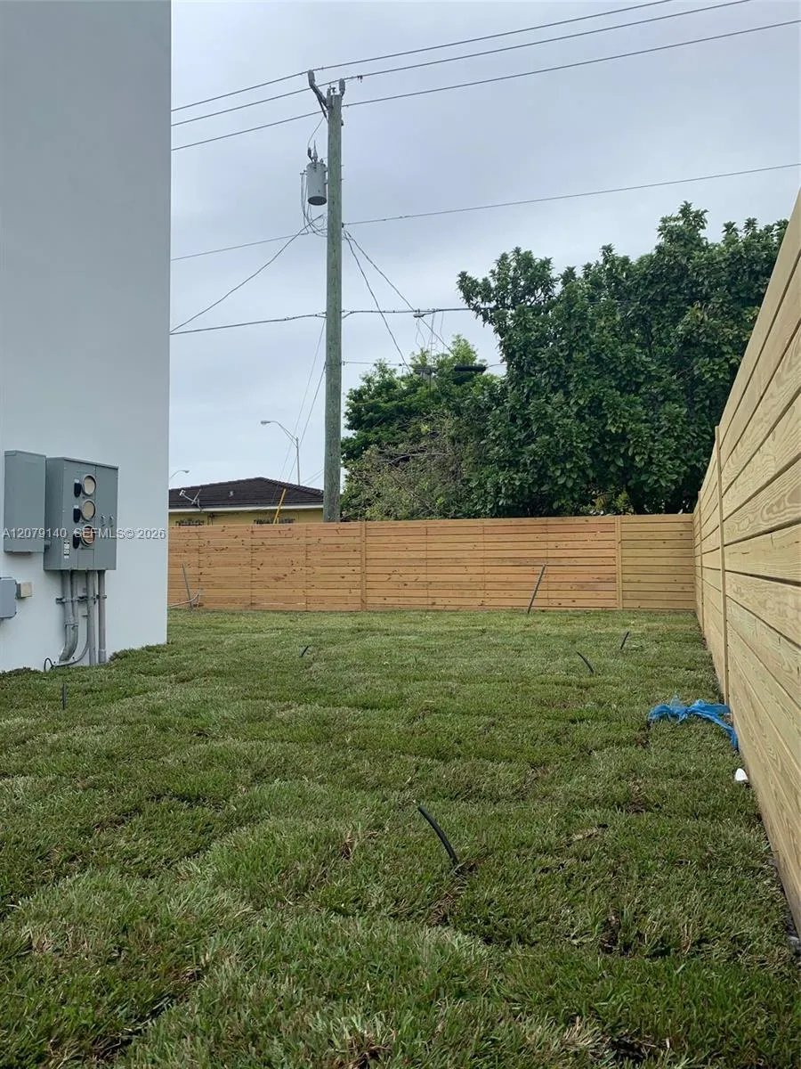 803 E 28th St #803 Hialeah, FL 33013