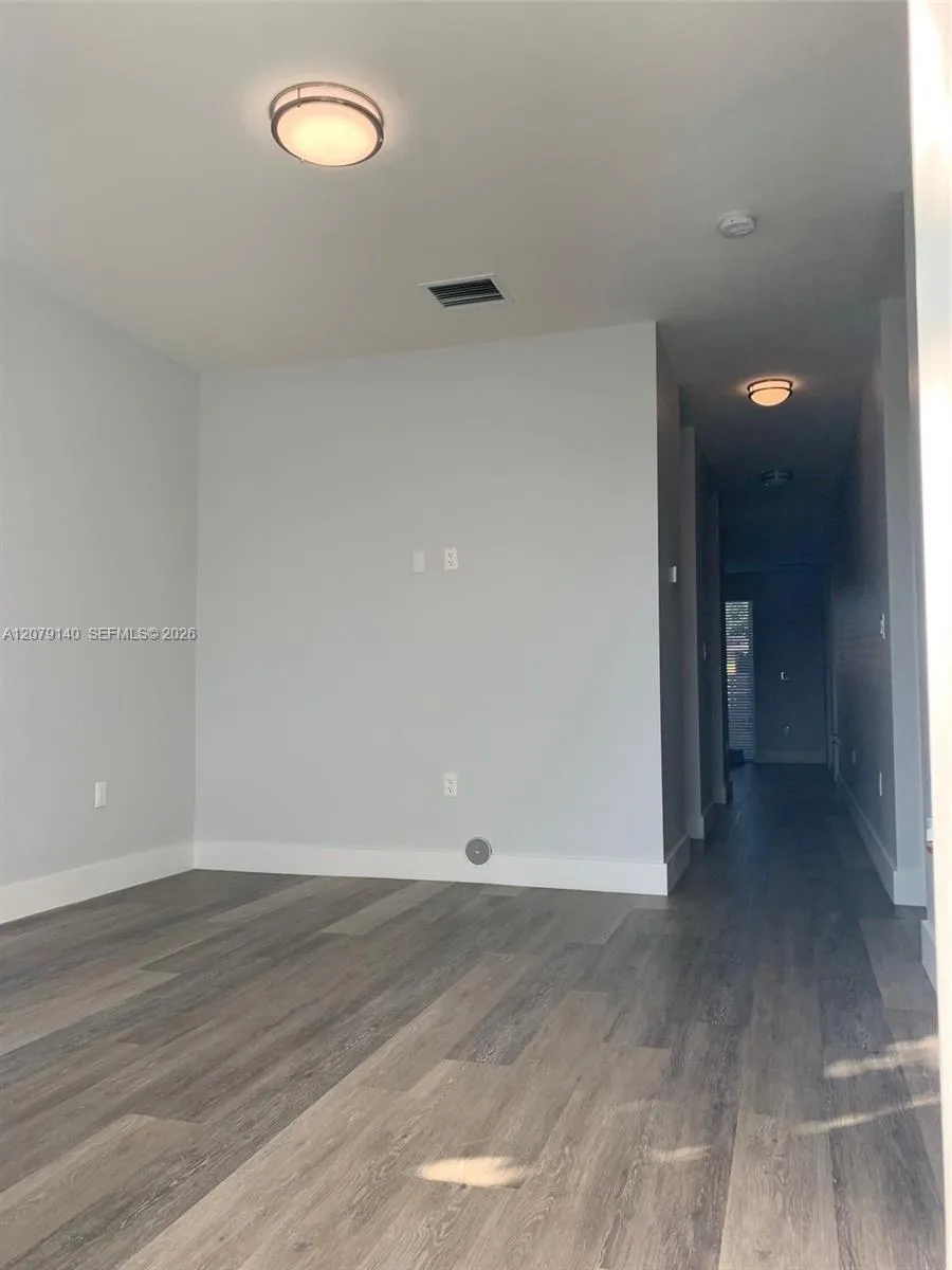 803 E 28th St #803 Hialeah, FL 33013