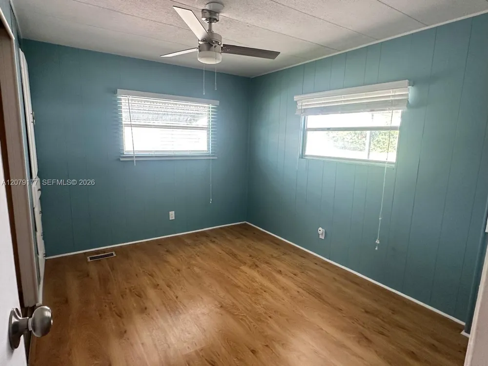 4046 67th Ln Riviera Beach, FL 33404