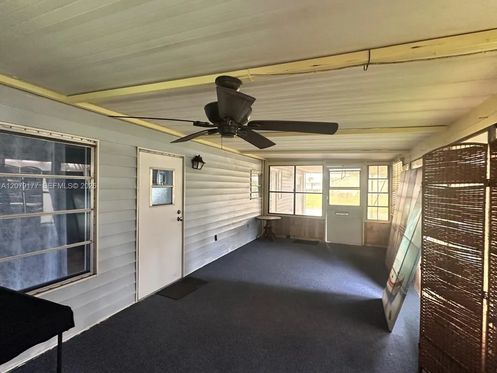 4046 67th Ln Riviera Beach, FL 33404
