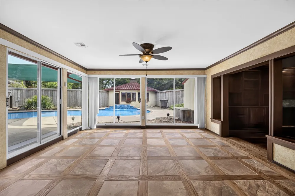 1910 Hillcrest Drive Bartlesville, OK 74003