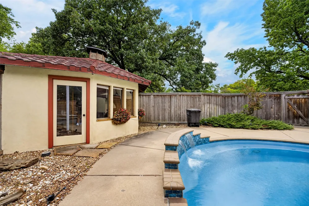 1910 Hillcrest Drive Bartlesville, OK 74003