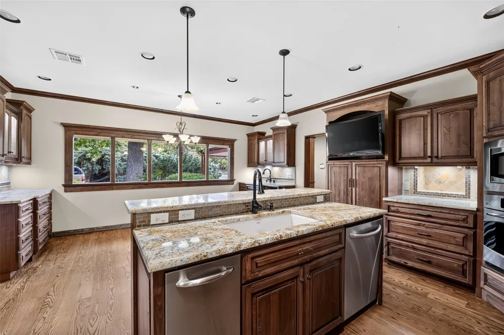 1910 Hillcrest Drive Bartlesville, OK 74003