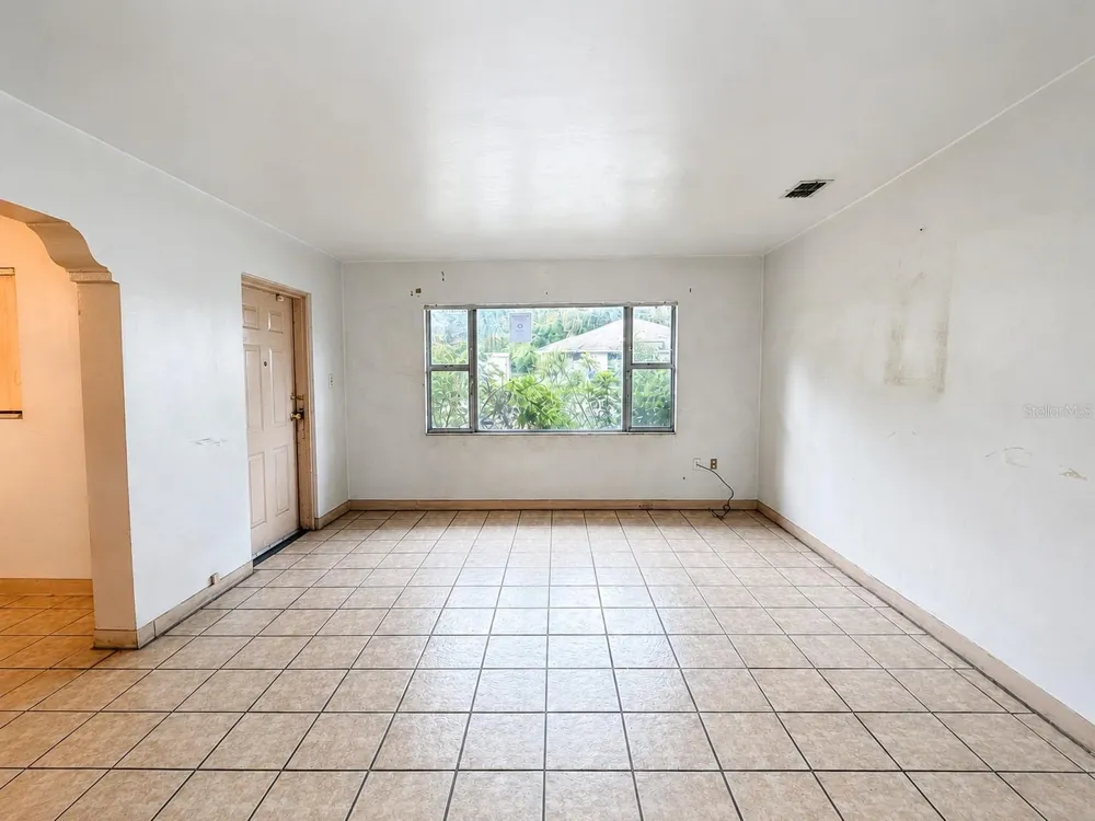 3801 E OSBORNE AVENUE Tampa, FL 33610