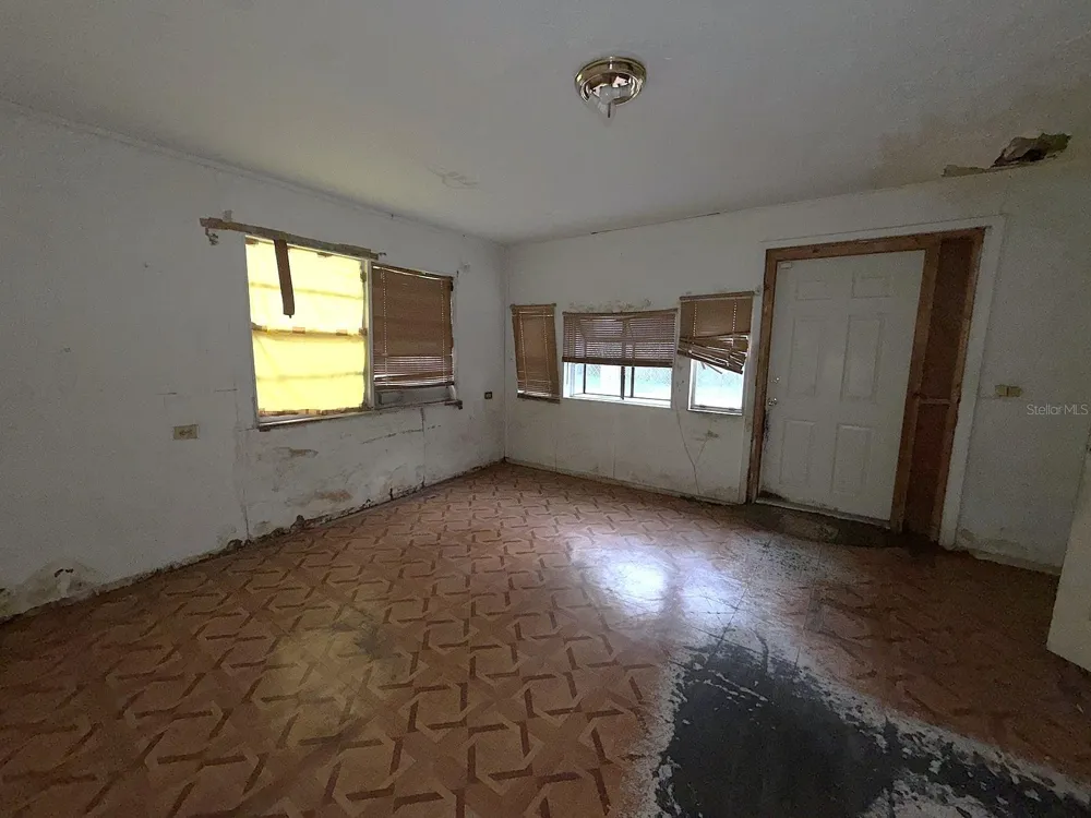 3801 E OSBORNE AVENUE Tampa, FL 33610