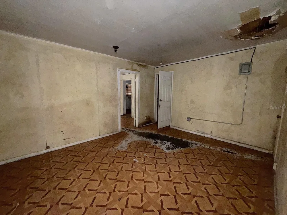3801 E OSBORNE AVENUE Tampa, FL 33610