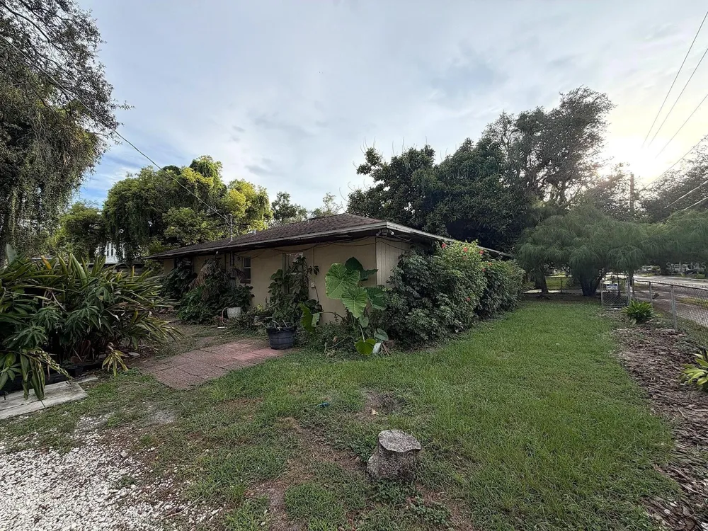 3801 E OSBORNE AVENUE Tampa, FL 33610