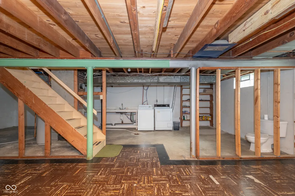 30 Edmondson Avenue Indianapolis, IN 46219