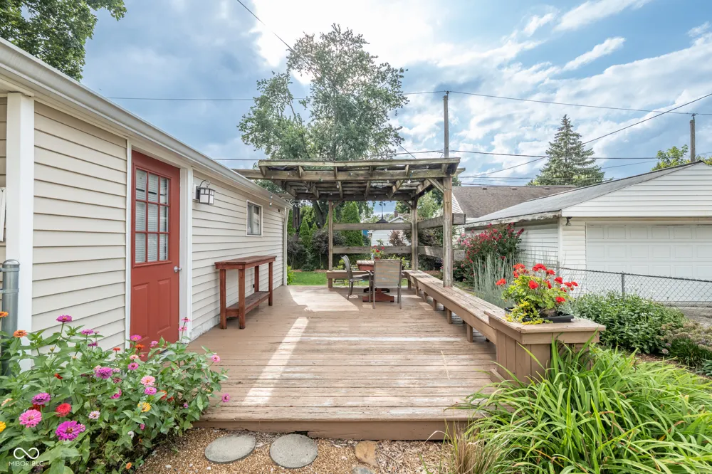 30 Edmondson Avenue Indianapolis, IN 46219
