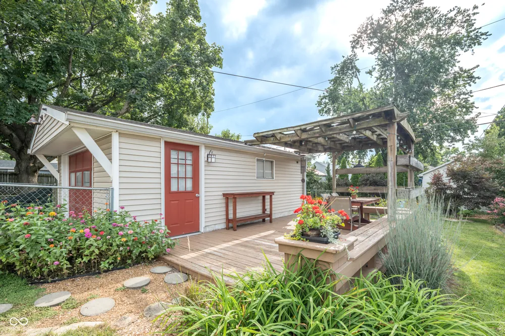 30 Edmondson Avenue Indianapolis, IN 46219