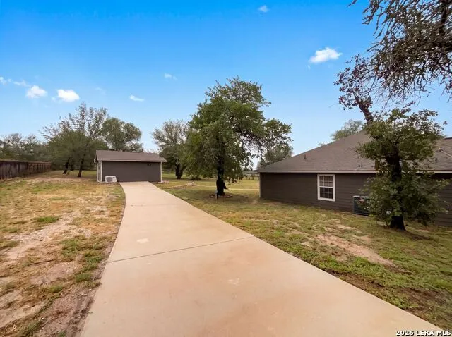 130 LOG CABIN WAY Poteet, TX 78065