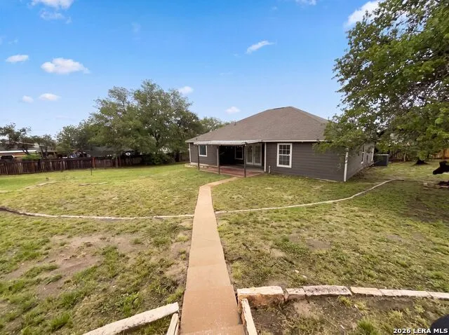 130 LOG CABIN WAY Poteet, TX 78065