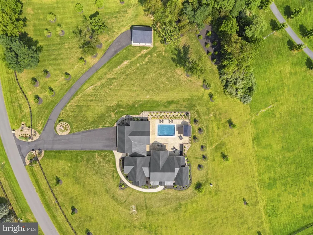 144 ROBINSON DRIVE Winchester, VA 22602