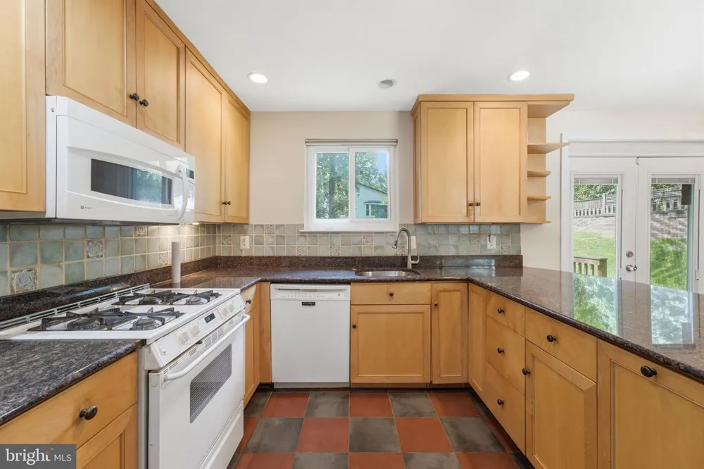 5506 VENTNOR LANE Springfield, VA 22151