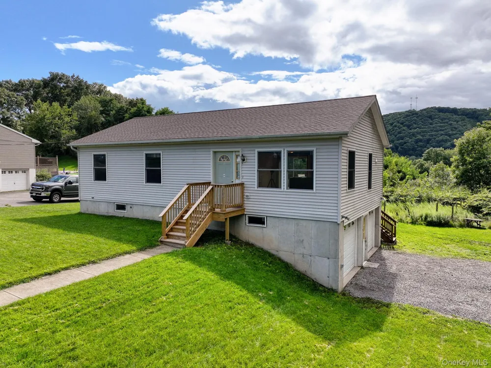 200 Doris Street Port Ewen, NY 12466