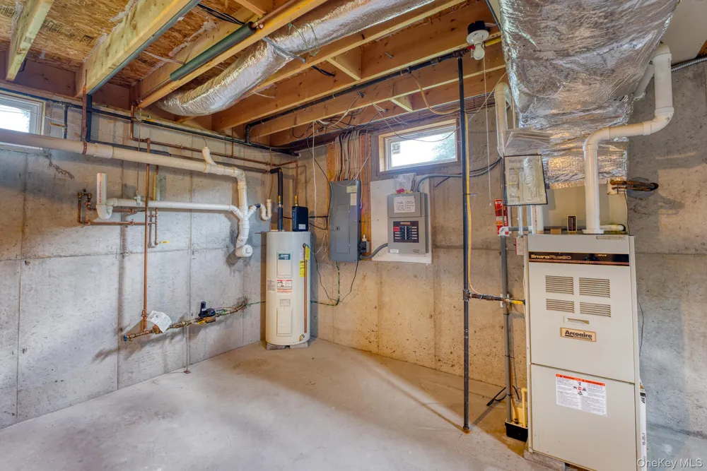 200 Doris Street Port Ewen, NY 12466