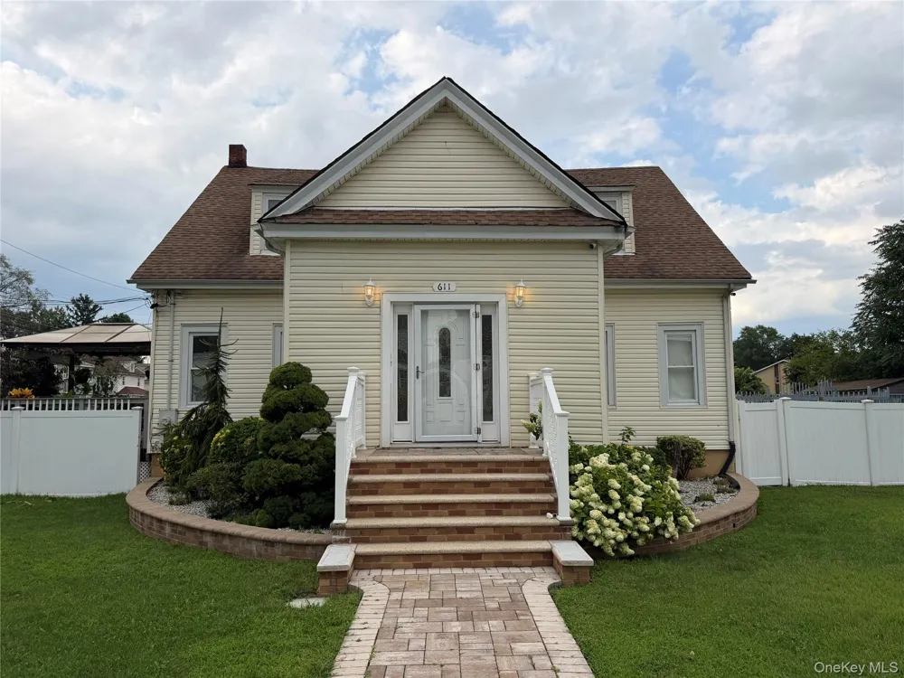 611 Park Avenue Uniondale, NY 11553