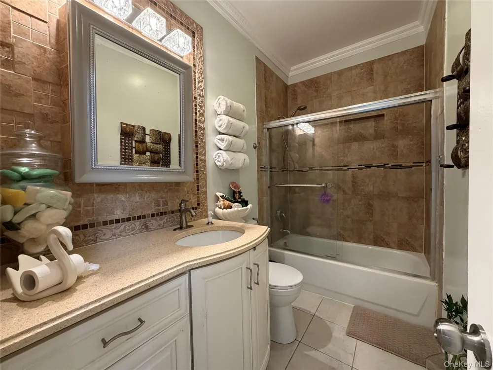 611 Park Avenue Uniondale, NY 11553