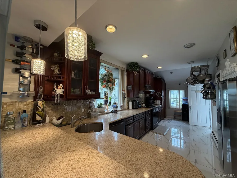 611 Park Avenue Uniondale, NY 11553