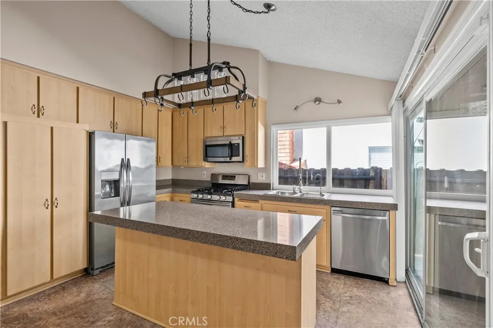 5695 Bloomfield Simi Valley, CA 93063