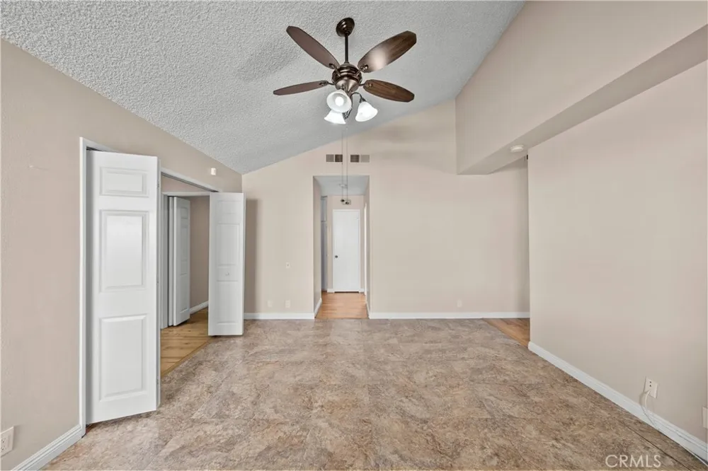 5695 Bloomfield Simi Valley, CA 93063