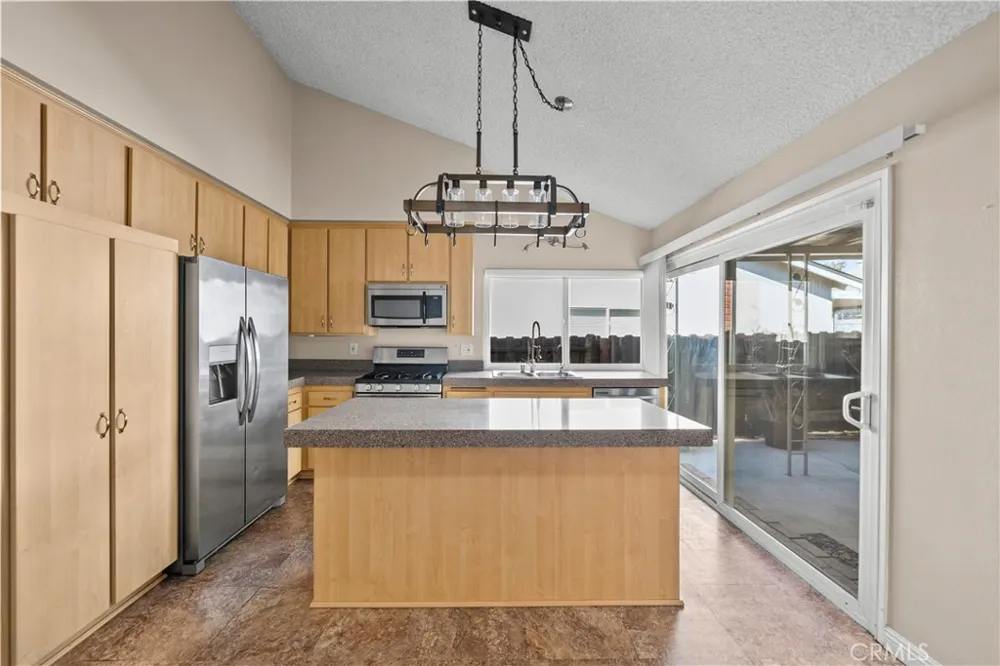5695 Bloomfield Simi Valley, CA 93063