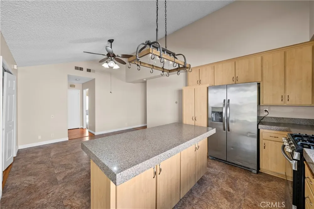 5695 Bloomfield Simi Valley, CA 93063