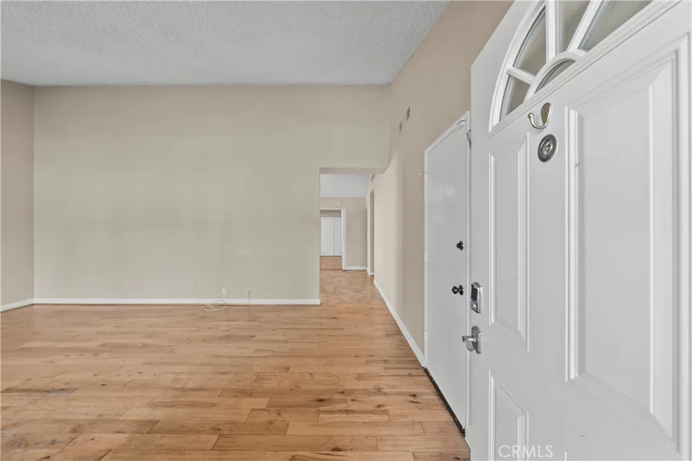 5695 Bloomfield Simi Valley, CA 93063