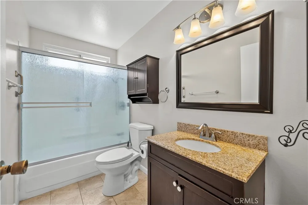 5695 Bloomfield Simi Valley, CA 93063