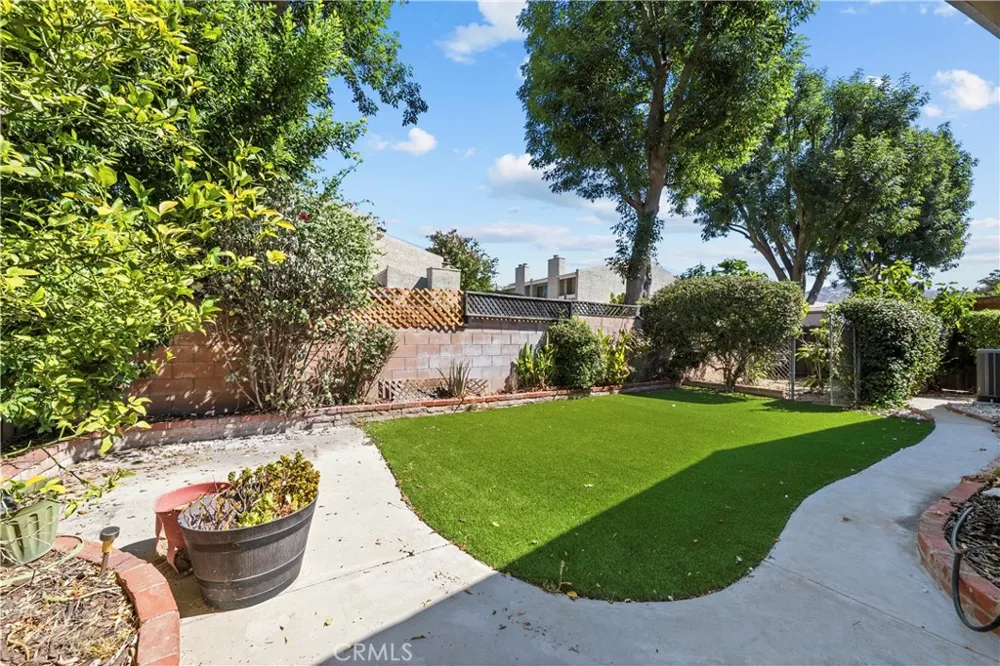 5695 Bloomfield Simi Valley, CA 93063