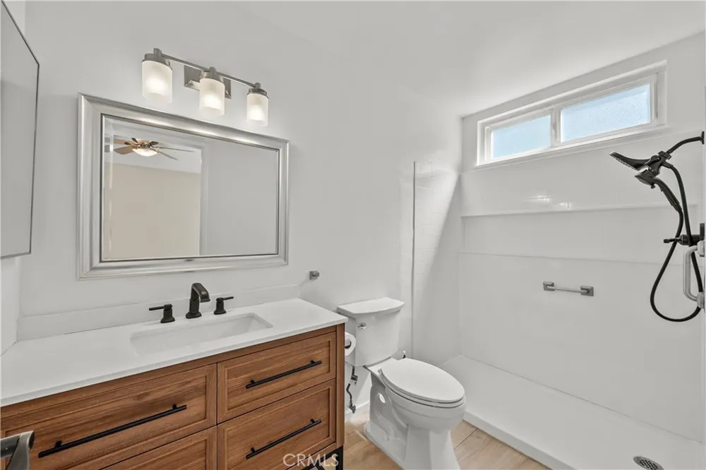 5695 Bloomfield Simi Valley, CA 93063