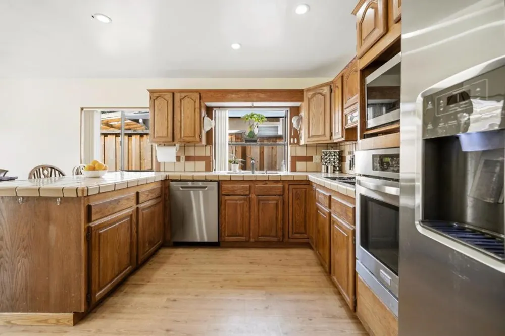 6099 Larchmont Drive San Jose, CA 95123