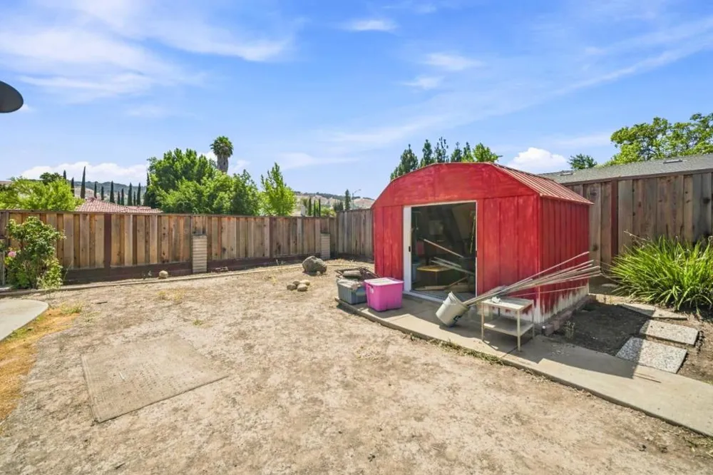 6099 Larchmont Drive San Jose, CA 95123