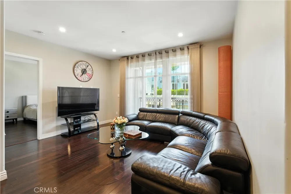 403 Caruso Glendale, CA 91210