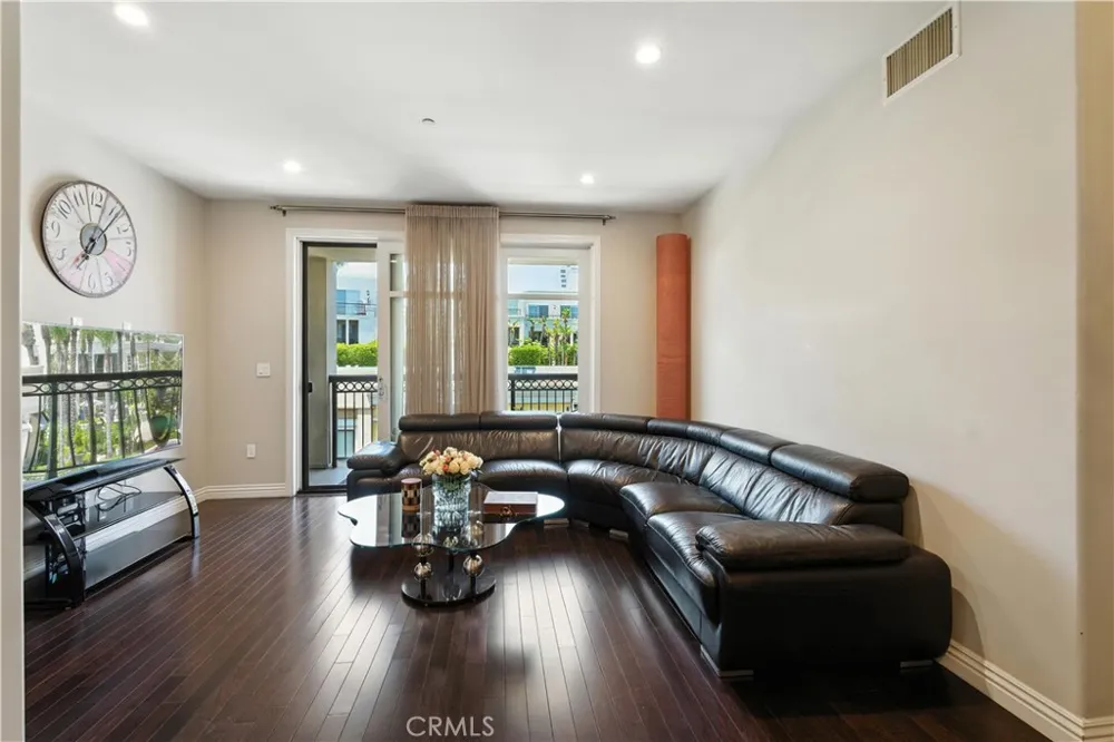 403 Caruso Glendale, CA 91210