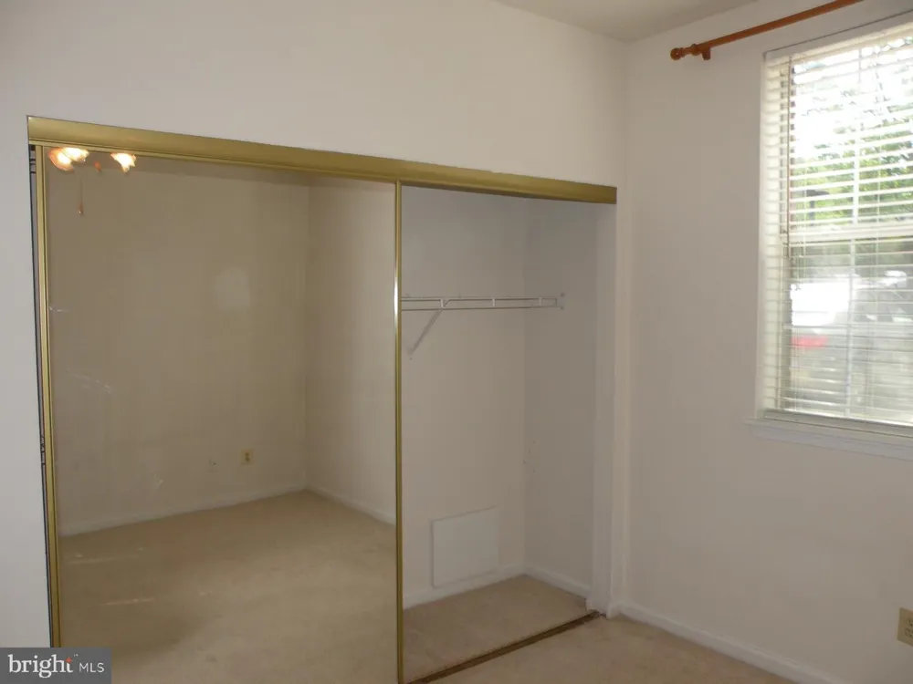 662 GATEWAY DRIVE SE #213 Leesburg, VA 20175