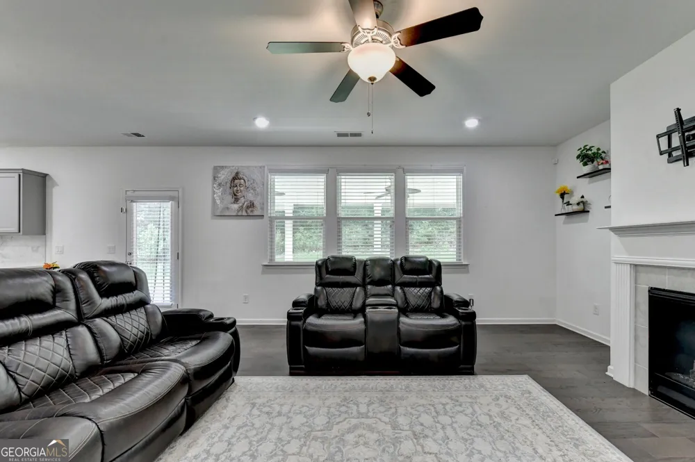 5090 Bellehurst LN Cumming, GA 30040