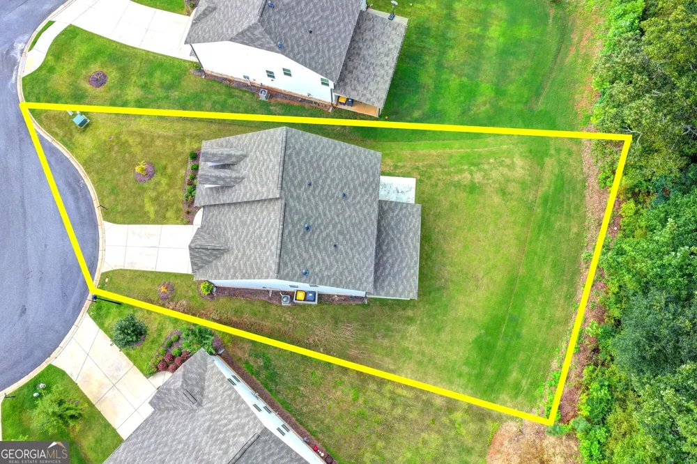 5090 Bellehurst LN Cumming, GA 30040