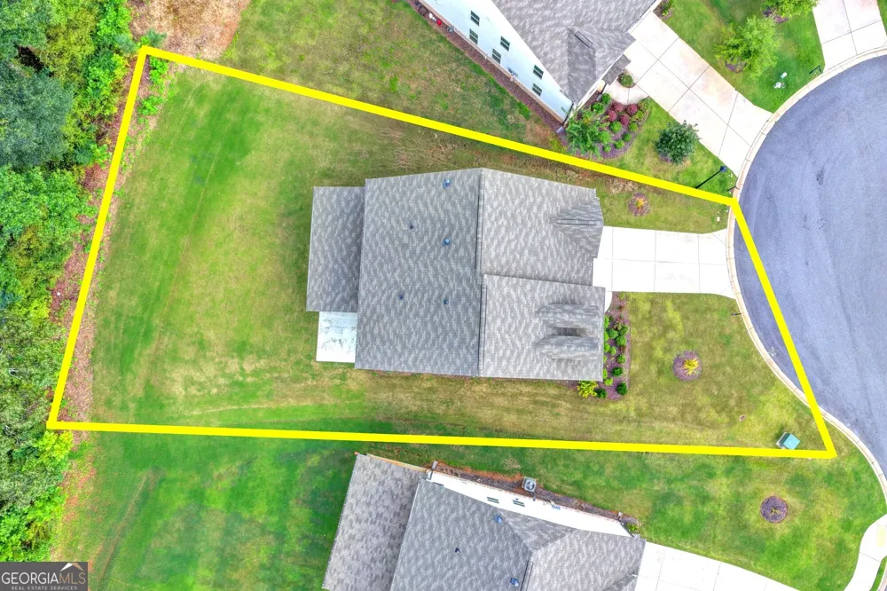 5090 Bellehurst LN Cumming, GA 30040