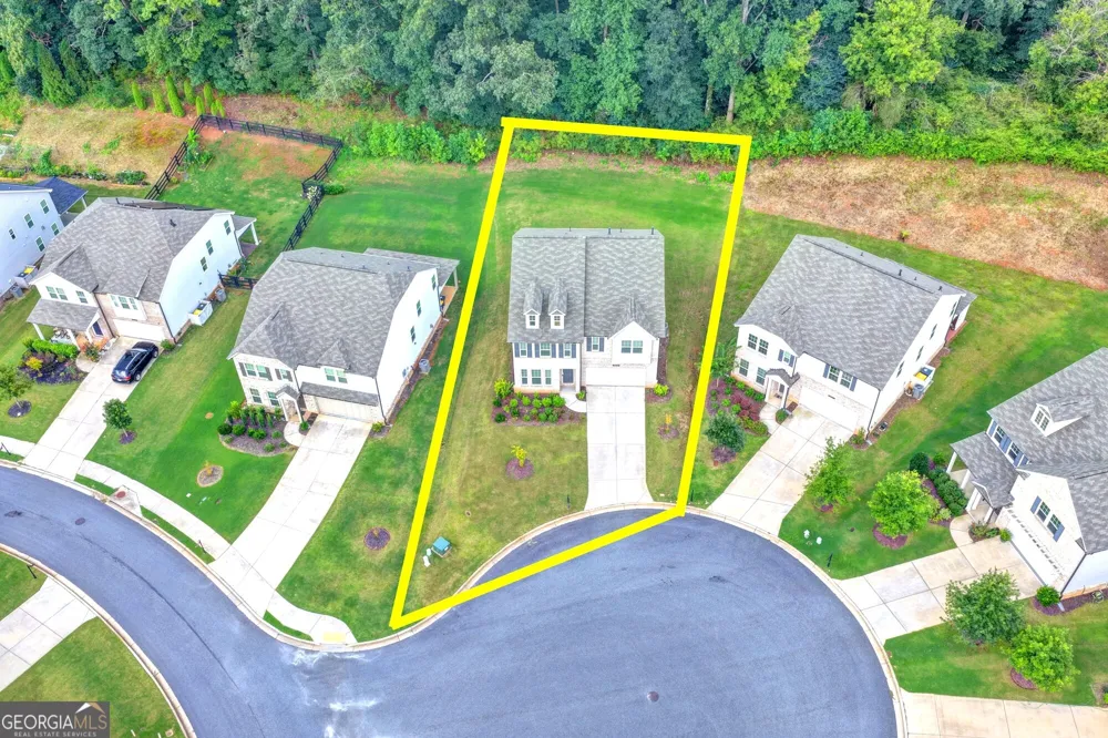 5090 Bellehurst LN Cumming, GA 30040