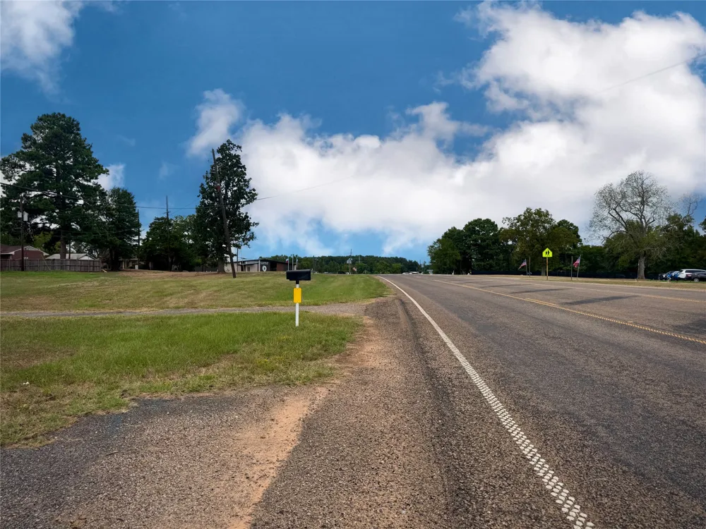 312 Broach Street Pittsburg, TX 75686