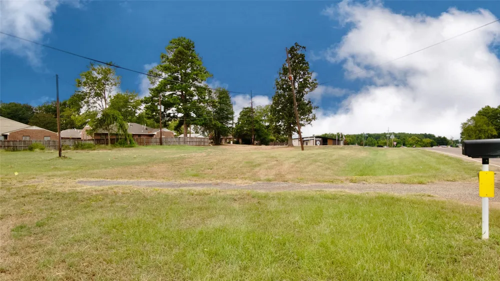 312 Broach Street Pittsburg, TX 75686